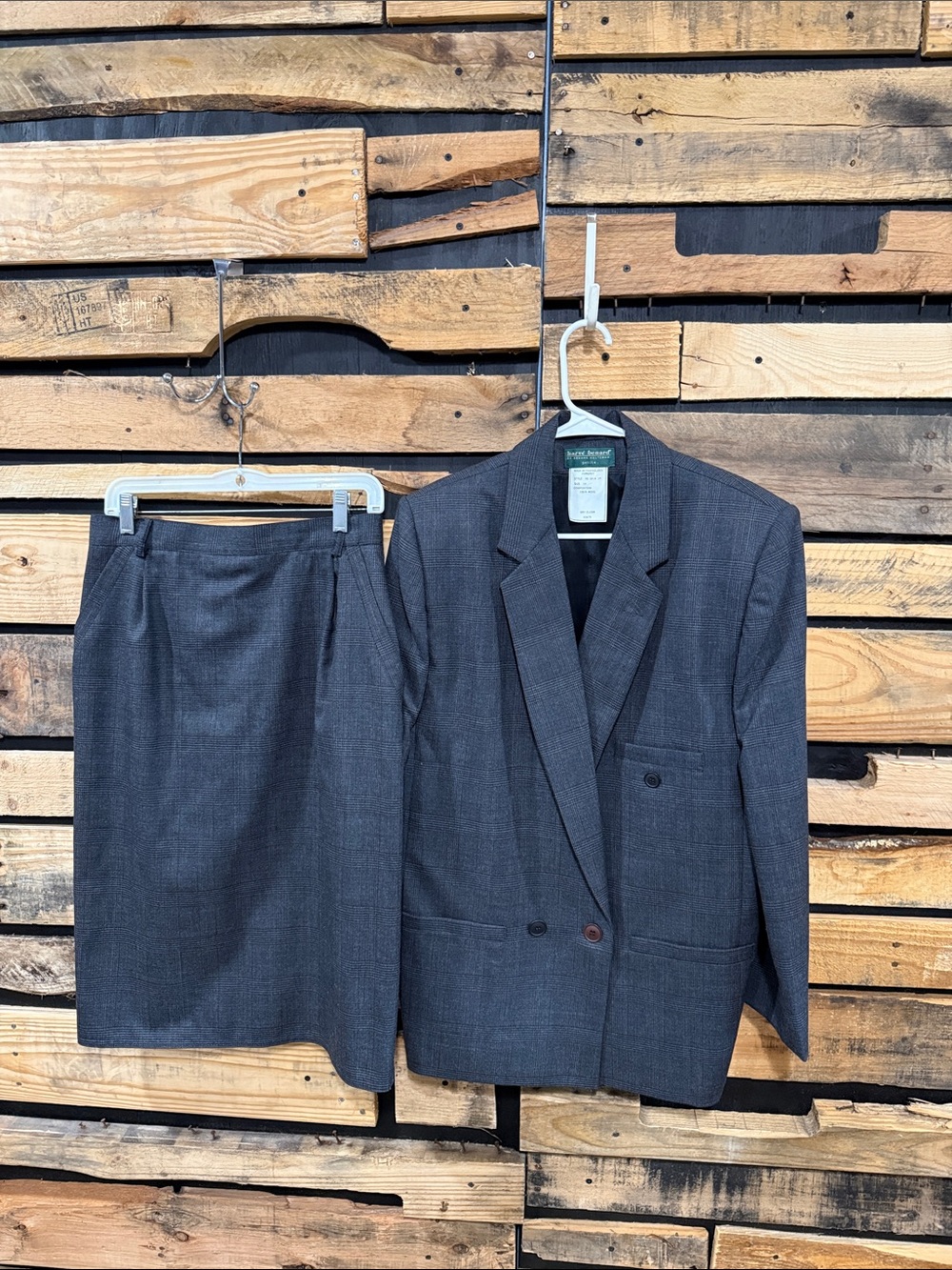VTG Harve Benard Women’s 100% Wool Charcoal Gray Skirt Suit Size 14